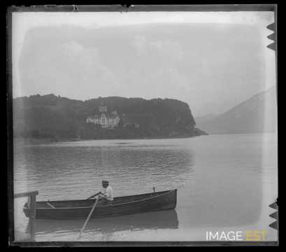 Barque sur le lac d'Annecy (Menthon-Saint-Bernard)